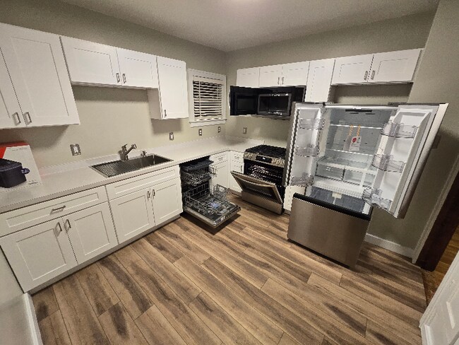 Photo - 1019 Widdicomb Ave NW Unidad 2