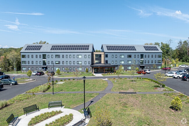 Photo - Cedar Pointe