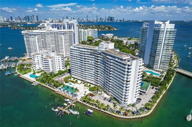 20 Island Ave Unit 1415