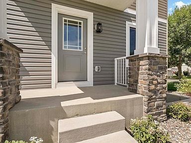 2768 Clover Ridge Dr