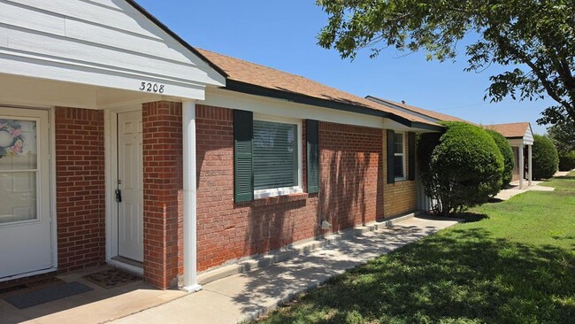 Photo - 3208 W Kansas Ave