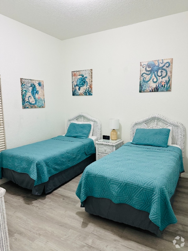 Building Photo - 1002 Gran Bahama Blvd Rental
