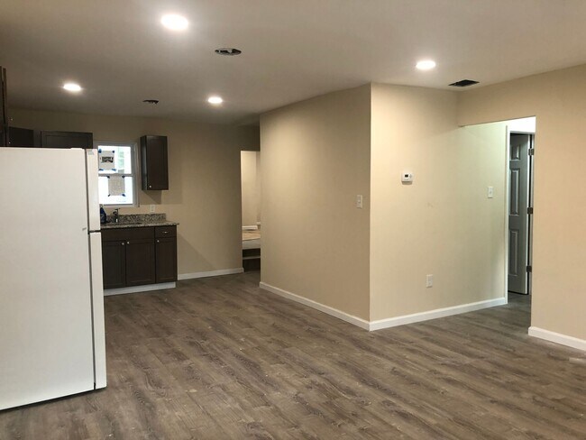 Photo - Recently Renovated 3 Bedroom Home! Very Spacious Living Area!! Master Bedroom with 1/2 Bath! Lots...