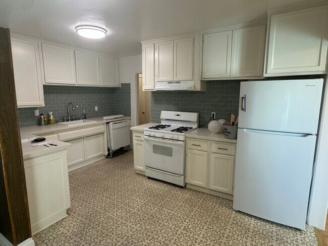 Photo - Charming La Mirada Home on a Quiet Tree-Lined Street – Spacious 3 Bedroom!