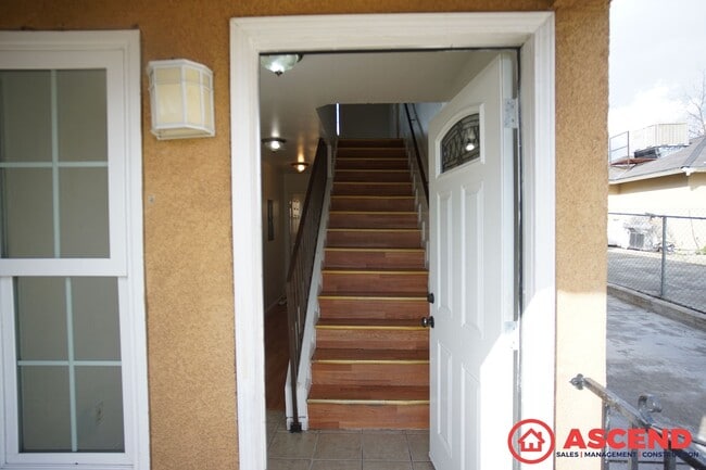 Photo - 1608 Lincoln St Unit A