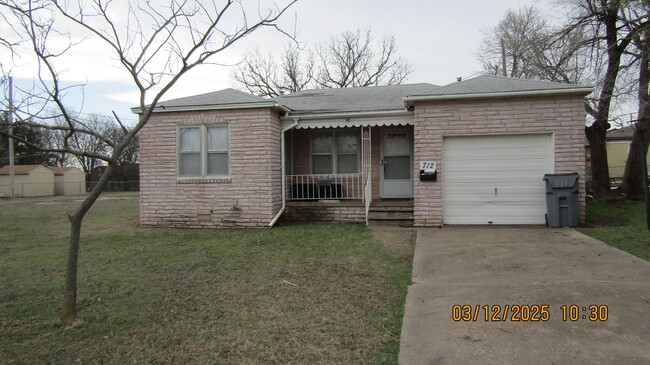 New listing! Pet Friendly - New listing! Pet Friendly House