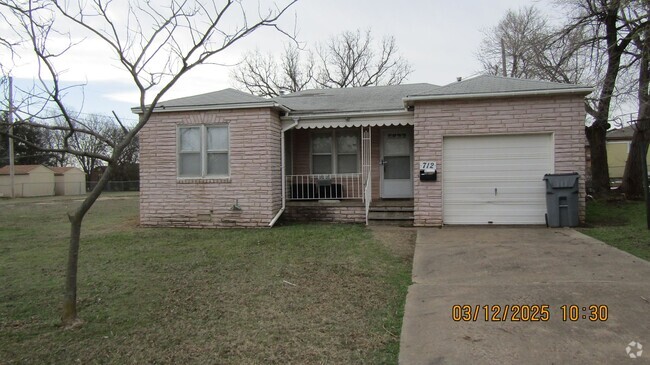 Building Photo - New listing! Pet Friendly Rental