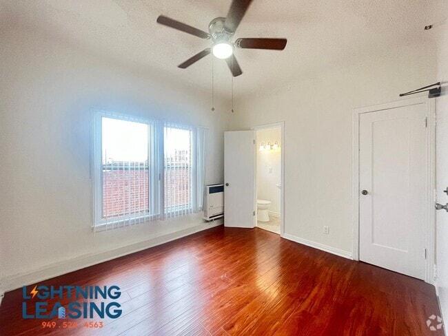 Building Photo - 2747-2743 San Marino St Unit 29D Rental