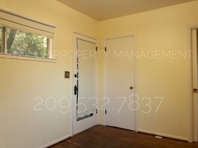 Photo - Outstanding 3 Bed 2 Bath near Downtown Son...