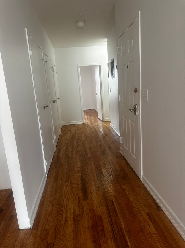 Photo - 8 E 118th St