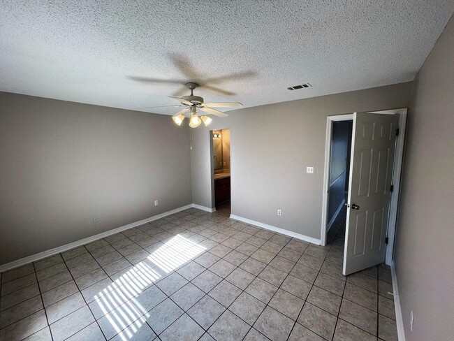 Photo - 1888 Bayou Dr