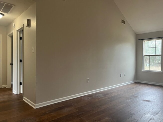 Photo - 1505 Hathaway Dr
