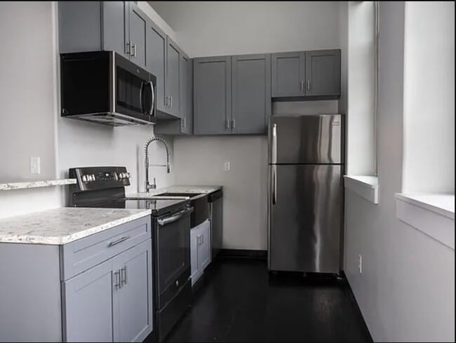 Building Photo - 125 E Main St Unit 303