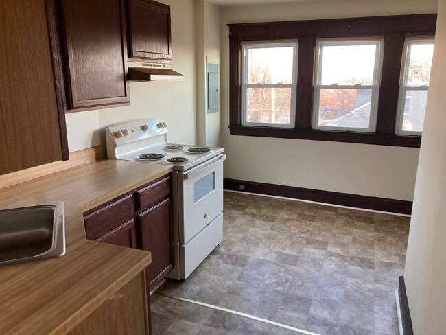 Photo - 913 N York Rd Unit 2nd Floor 1BR