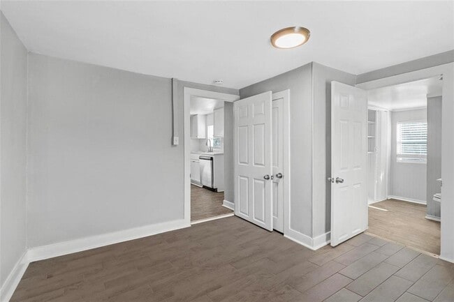 Photo - 920 Dubois St