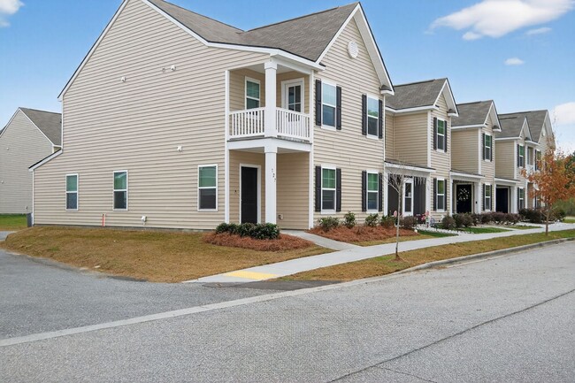 Photo - 4 bedroom 3 bath townhome in Rice Hope