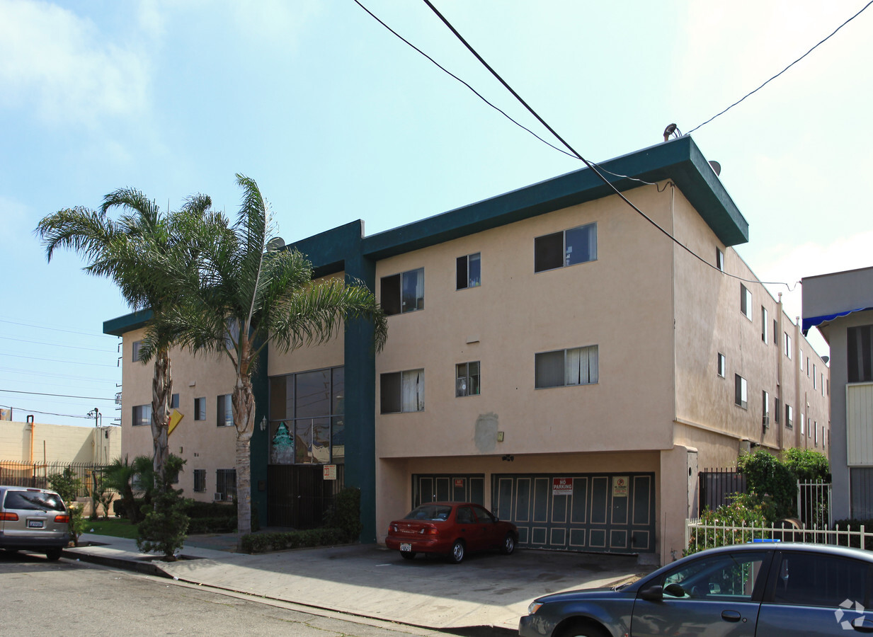 4012 W 129th St - 129th St