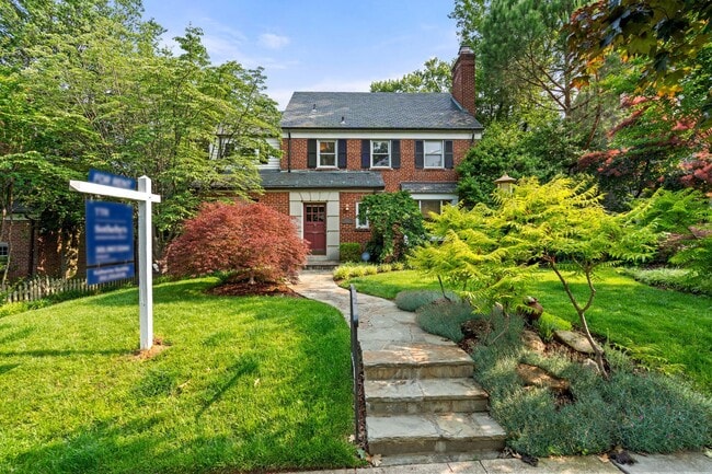 Photo - 4317 Warren St NW House