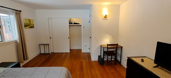 Photo - 196 W Ridge Ter Unit Upper Room