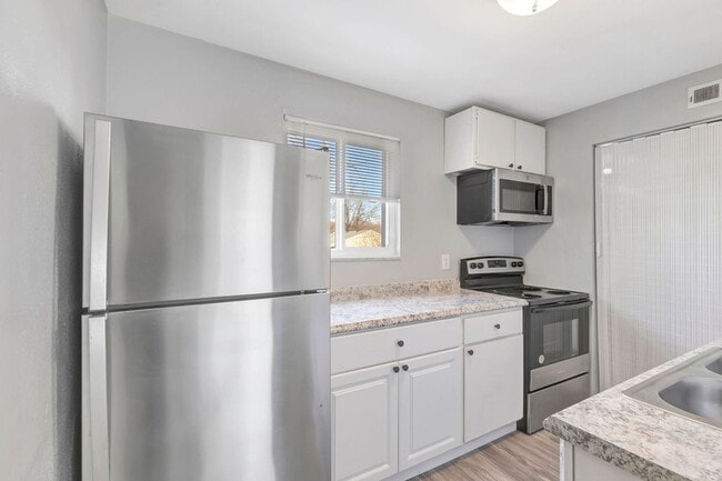 Photo - The Flats at Sycamore Creek at Miamisburg,...