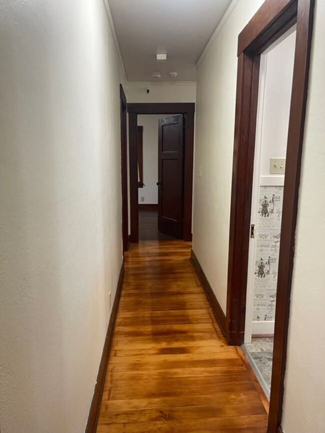 Photo - Spacious Craftsman Home