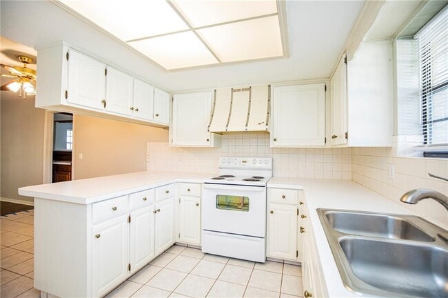 Photo - 2604 W Dogwood St