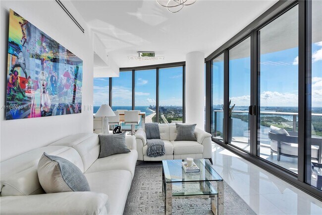 Photo - 15701 Collins Ave Unidad 3605