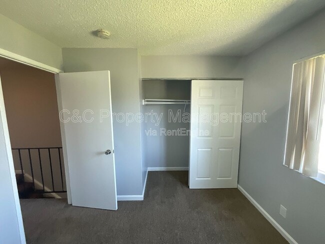 Photo - 292 Grecia Ct