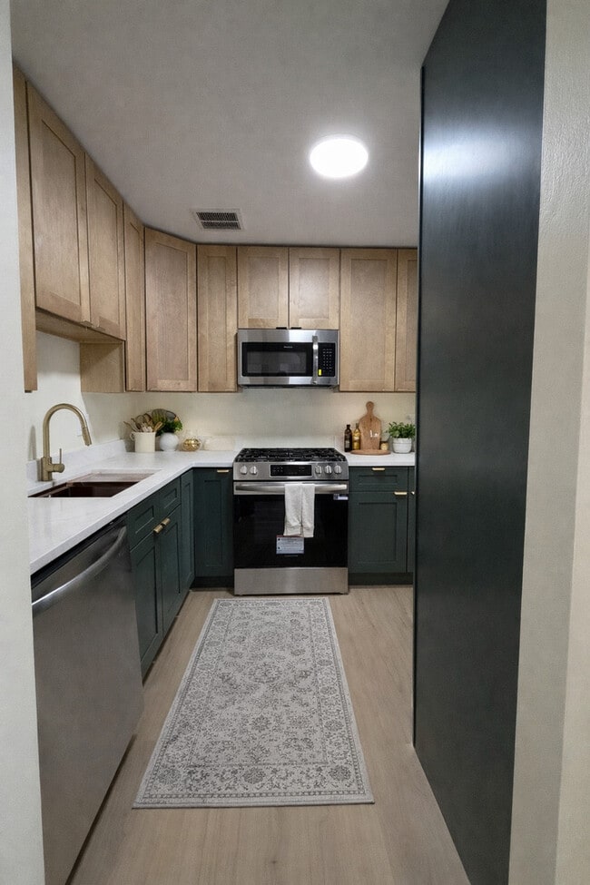 Photo - 16W481 Lake Dr Unit 104