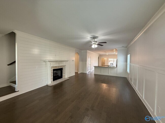 22 Desert Oak Ct SW