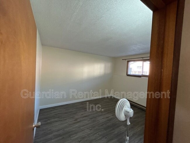 Photo - 39 Kingsway Dr Unit Apartment 1