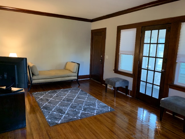 Photo - 364 Inglewood Dr Unidad Apt Down