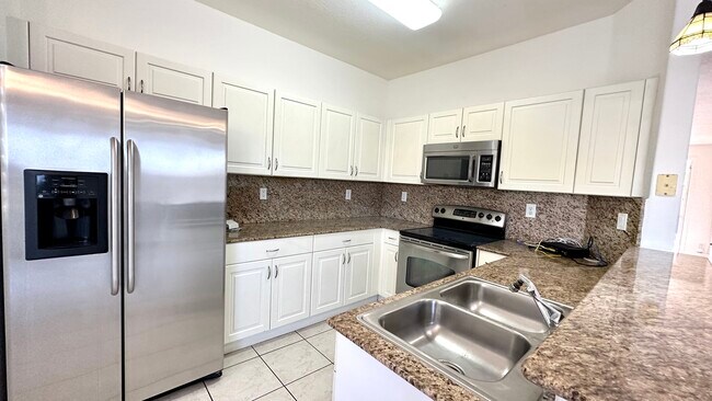 Photo - 10911 NW 79th St