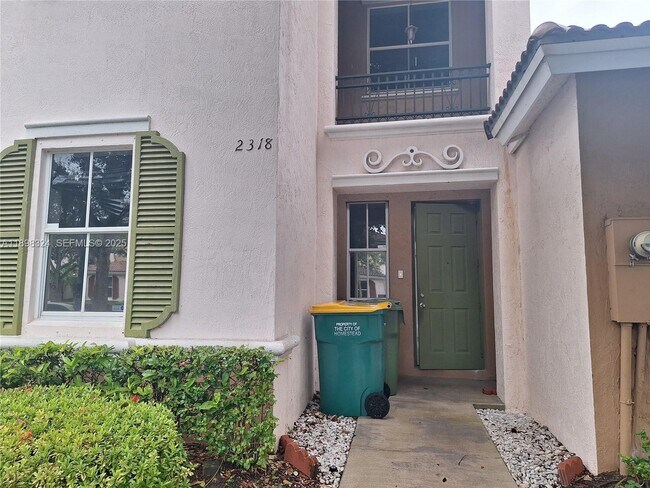 Photo - 2318 NE 42nd Cir