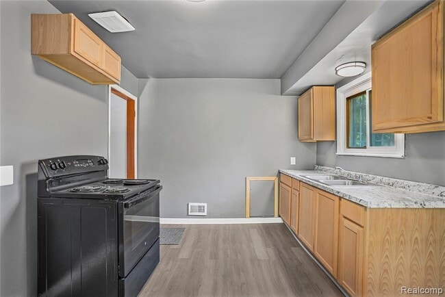 Photo - 1034 E Bundy Ave