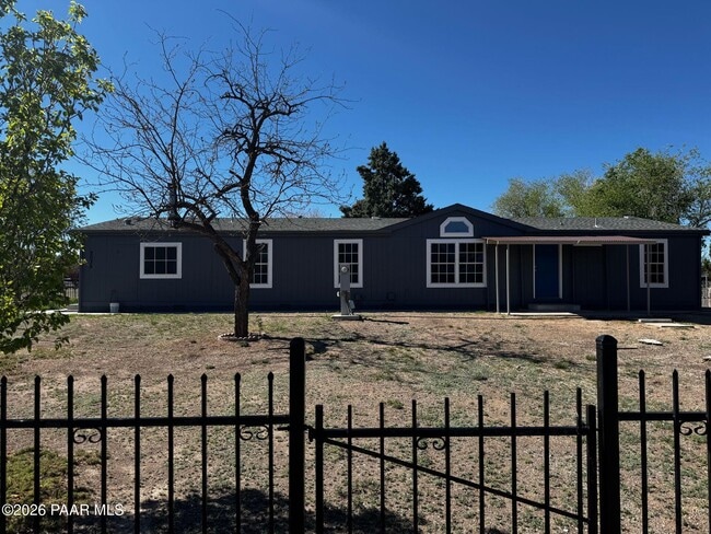 Building Photo - 2035 W Rd 4-1/2 N