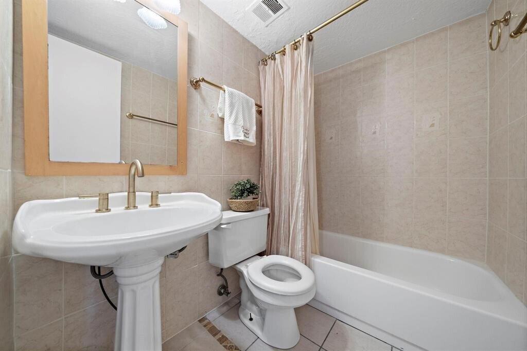 Photo - 3224 Timmons Ln Unit 135