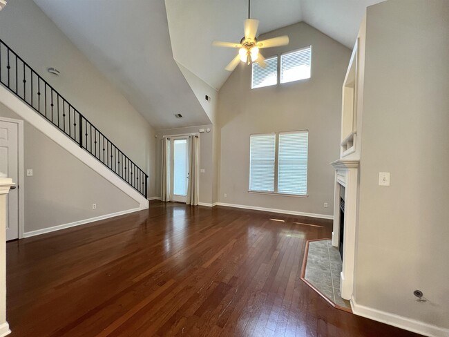 Photo - 154 Island Bluff Dr