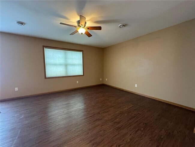 Photo - 109 Oriole Path