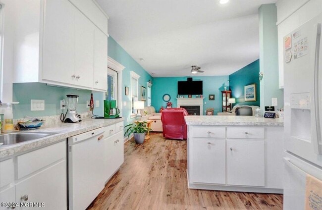 Photo - 303 Aarons Pl