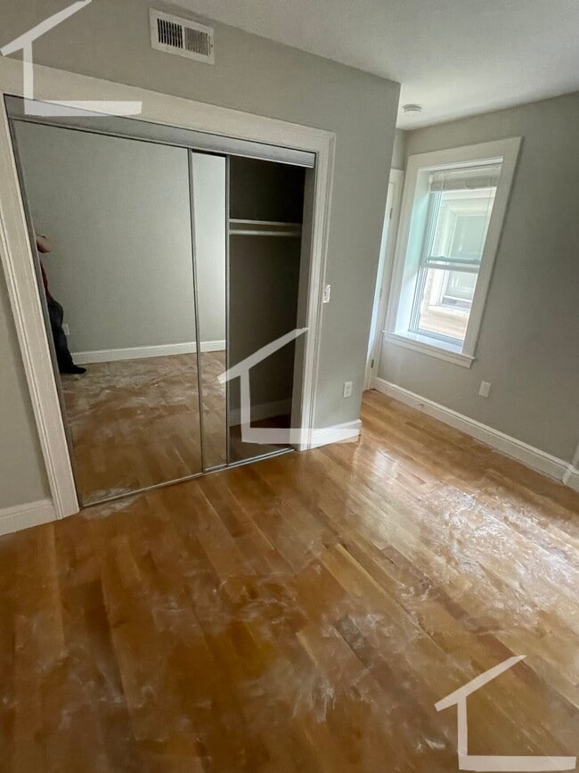 Photo - 900 Massachusetts Ave Unit 1