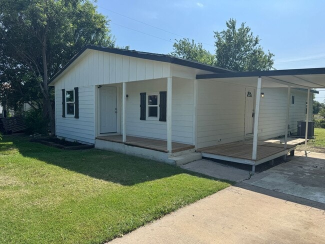 For Rent: Updated 3BR/2BA Home with Large ... - For Rent: Updated 3BR/2BA Home with Large ...