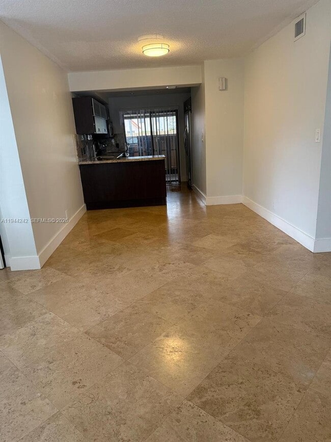 Photo - 118 Wimbledon Lakes Dr