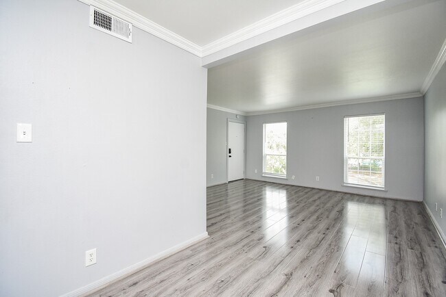 Photo - 5202 Arboles Dr Unit 3
