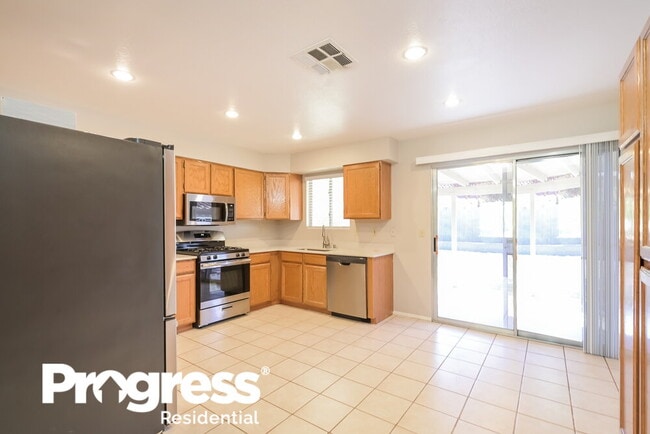 Photo - 123 Hexham Dr