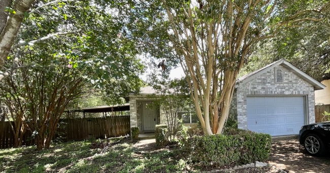 Building Photo - 6818 Barton Rock Ln Rental
