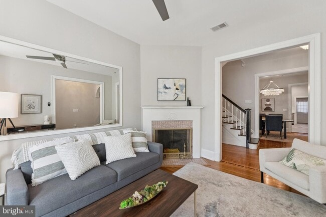 Photo - 123 U St NW