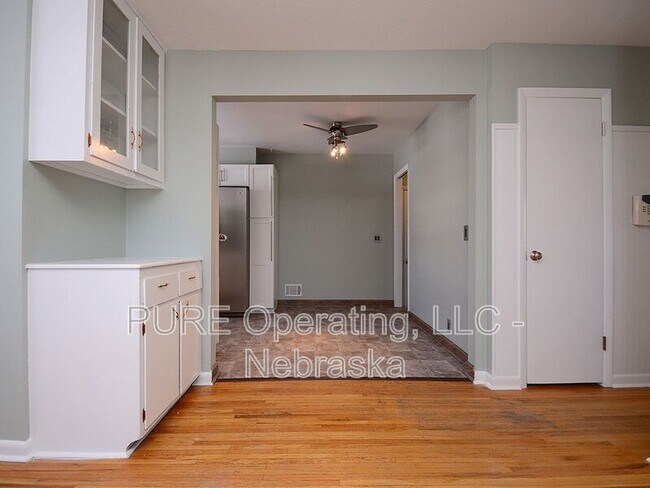 Photo - 4921 Bancroft St