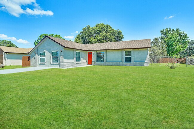 Photo - 6446 Powers Pointe Cir