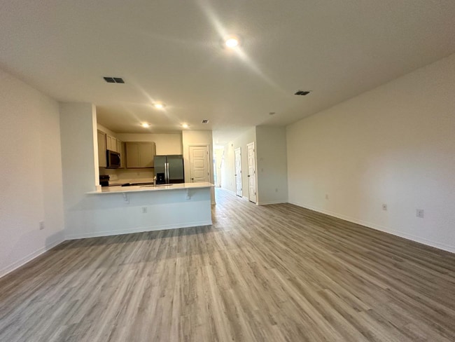 Photo - 2933 Canary Ave